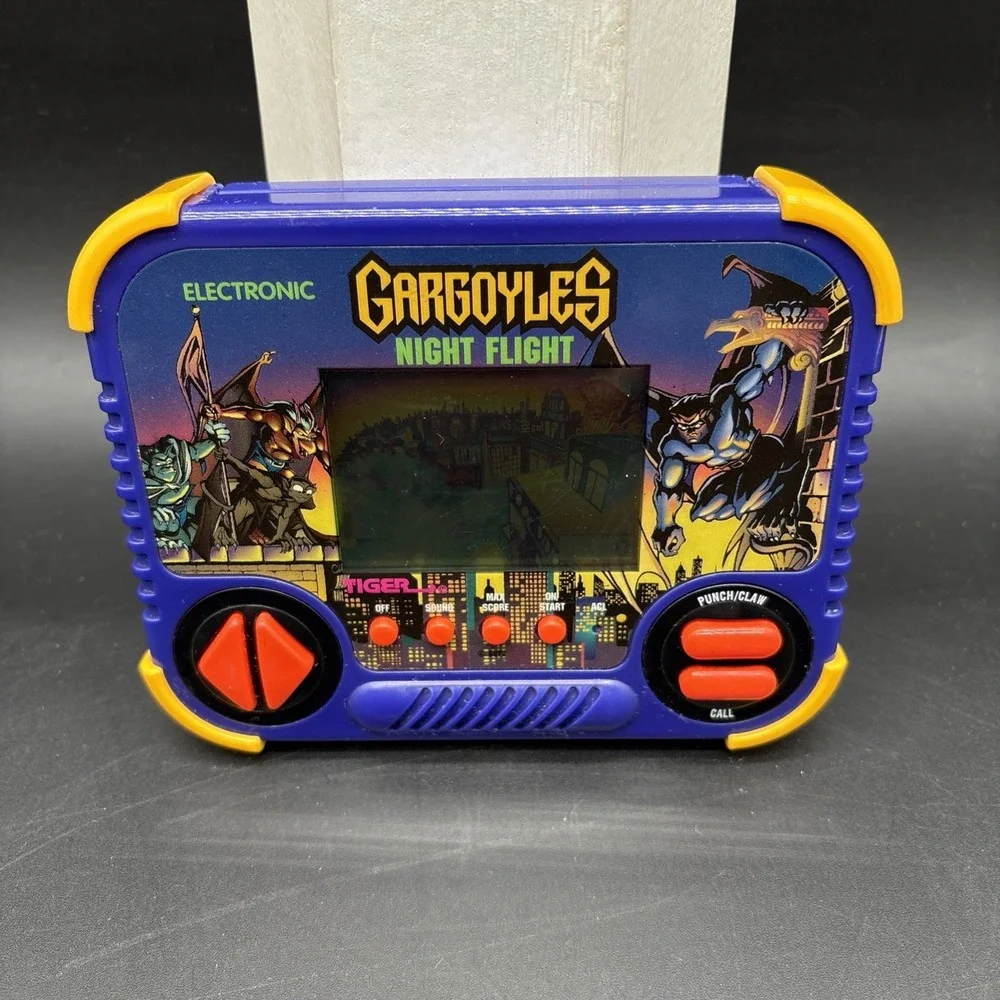 Vintage 1990 Tiger Electronics Gargoyles Night Flight Handheld Game #P37 WORKS!